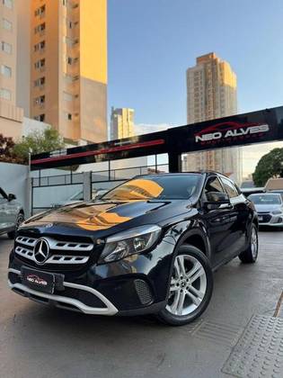 MERCEDES-BENZ GLA 200 1.6 CGI FLEX ADVANCE 7G-DCT